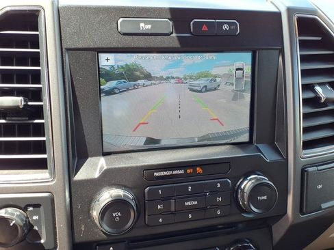 Used 2017 Ford F150 XLT w/ Equipment Group 302A Luxury AWD/4WD image 25