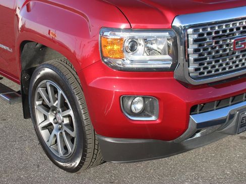 Used 2020 GMC Canyon Denali image 9