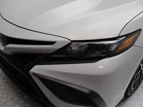 Certified 2023 Toyota Camry SE image 3