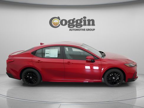 New 2026 Toyota Camry SE FWD image 21