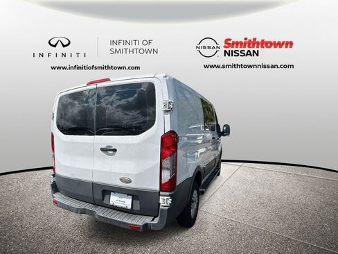 Used 2015 Ford Transit 250 130 Low Roof w/ Exterior Upgrade Package RWD image 5