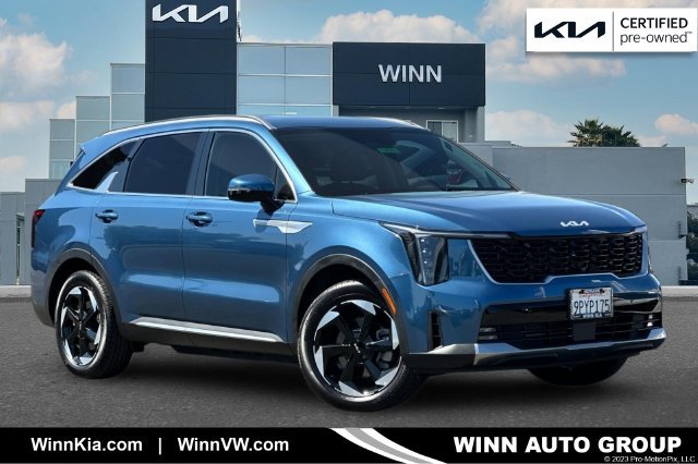 Certified 2025 Kia Sorento EX FWD image 1