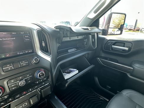 Used 2021 Chevrolet Silverado 1500 LTZ w/ LTZ Premium Package AWD/4WD image 5
