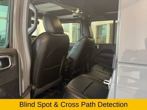 Used 2022 Jeep Gladiator Overland image 26