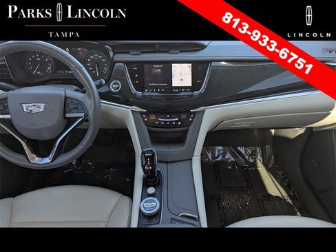 Used 2023 Cadillac XT6 Premium Luxury w/ Technology Package image 9