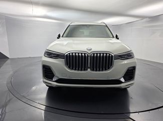 Used 2022 BMW X7 xDrive40i w/ Premium Package video 2