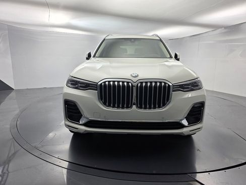 Used 2022 BMW X7 xDrive40i w/ Premium Package image 2