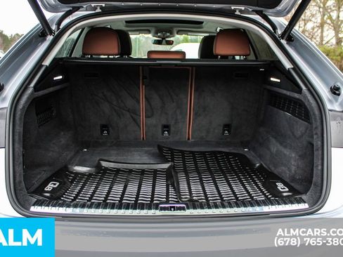 Used 2022 Audi Q8 Premium Plus image 23