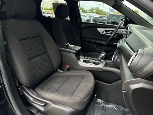 Used 2021 Chevrolet Blazer LT FWD image 16