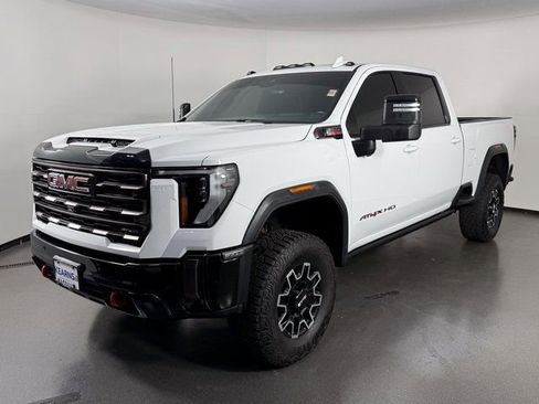 Used 2024 GMC Sierra 2500 AT4X image 4