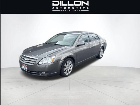 Used 2006 Toyota Avalon XLS FWD image 4