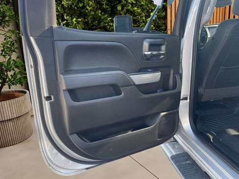 Used 2019 Chevrolet Silverado 3500 LTZ image 21