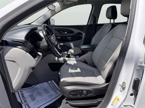 Used 2021 GMC Terrain SLT image 16