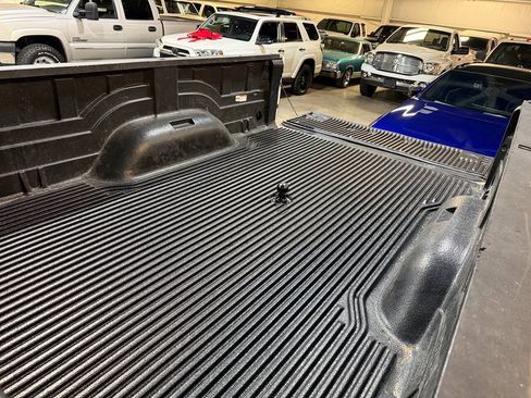 Used 2018 RAM 2500 Tradesman w/ Chrome Appearance Group AWD/4WD image 17