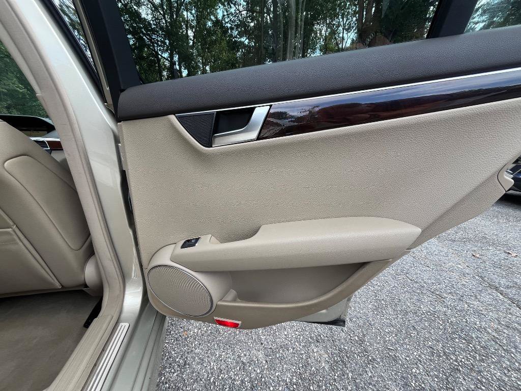 Used 2012 Mercedes-Benz C 300 4MATIC Sedan image 36