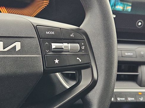 Used 2025 Kia K4 FWD image 18