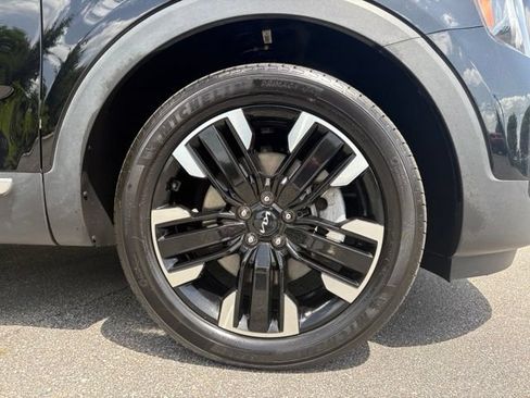 Used 2024 Kia Telluride SX AWD/4WD image 16