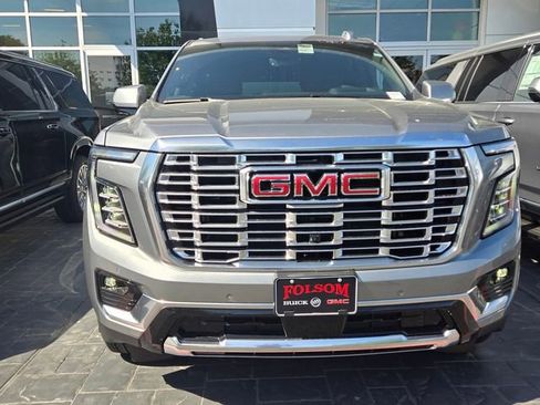 New 2026 GMC Yukon XL Denali w/ Denali Reserve Package AWD/4WD image 2