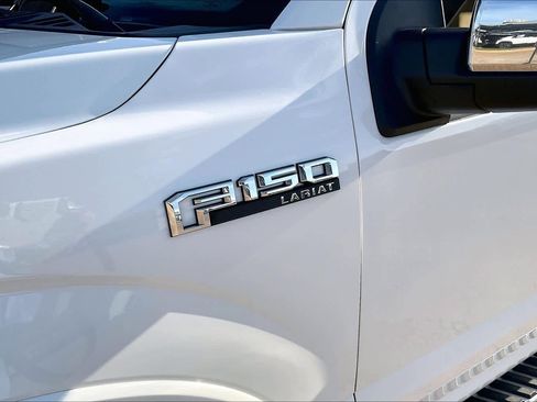 Used 2020 Ford F150 Lariat w/ Equipment Group 502A Luxury AWD/4WD image 11