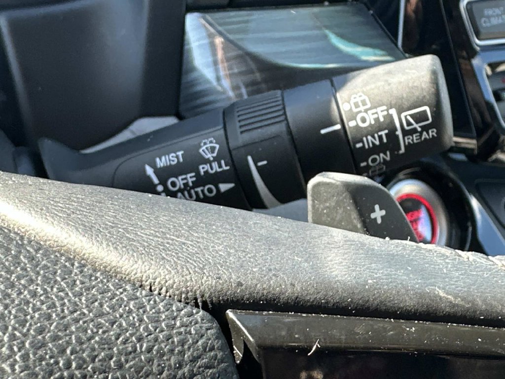 Used 2023 Honda Odyssey Elite image 25