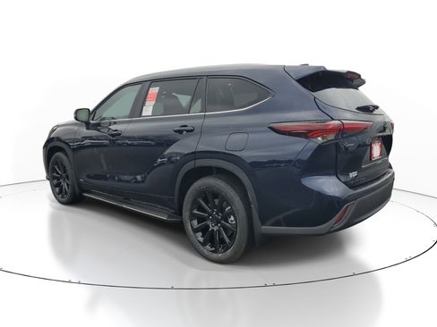 New 2026 Toyota Highlander XLE image 4