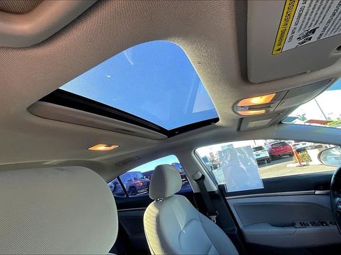 Used 2018 Hyundai Elantra Value Edition w/ Cargo Package image 17