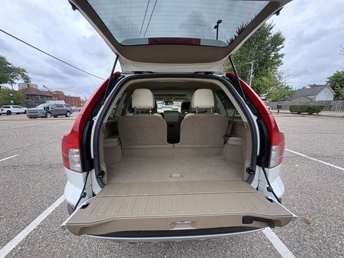 Used 2011 Volvo XC90 3.2 AWD/4WD image 29