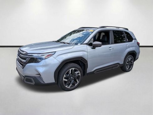 Used 2025 Subaru Forester Limited AWD/4WD image 8