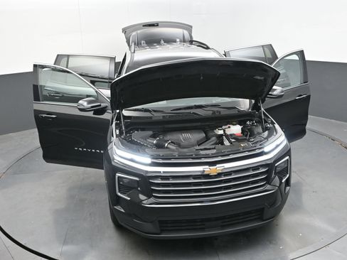 Certified 2025 Chevrolet Traverse LT image 41