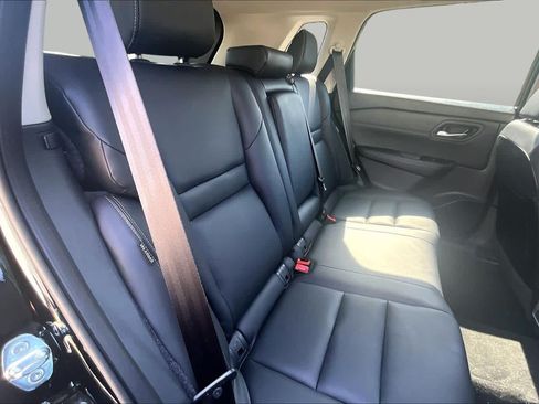 Used 2024 Nissan Rogue SL AWD/4WD image 21