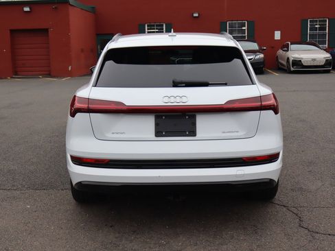 Used 2021 Audi e-tron Premium Plus w/ Premium Plus Package AWD/4WD image 7