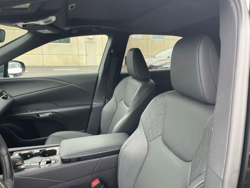 Used 2025 Lexus RX 350 Premium w/ Convenience Package AWD/4WD image 4