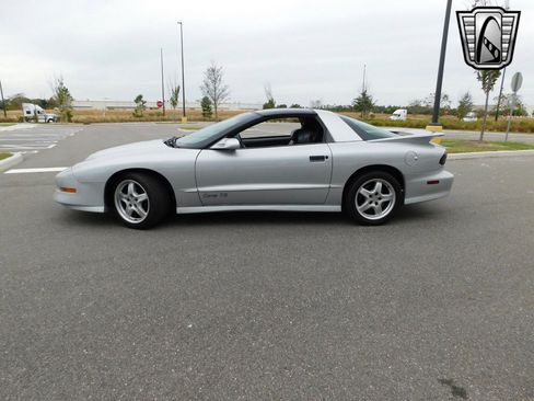 Used 1997 Pontiac Firebird Trans Am image 5