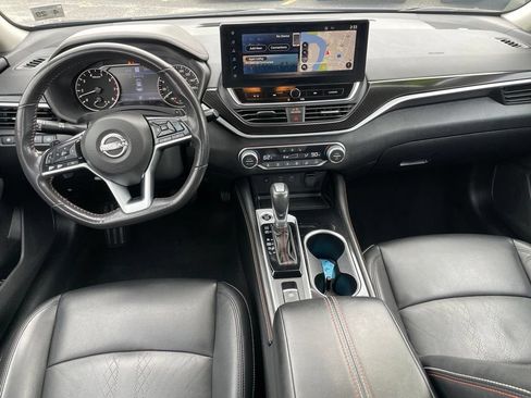 Certified 2023 Nissan Altima 2.0 SR FWD image 9
