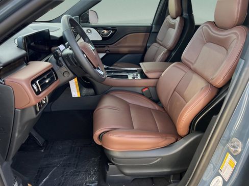New 2026 Lincoln Aviator Reserve image 24
