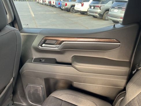 Used 2022 Chevrolet Silverado 1500 LT Trail Boss w/ Convenience Package II image 15