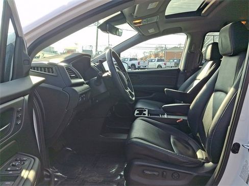 Certified 2023 Honda Odyssey EX-L image 13