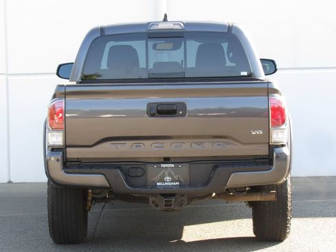 Used 2023 Toyota Tacoma TRD Off-Road w/ Technology Package AWD/4WD image 7