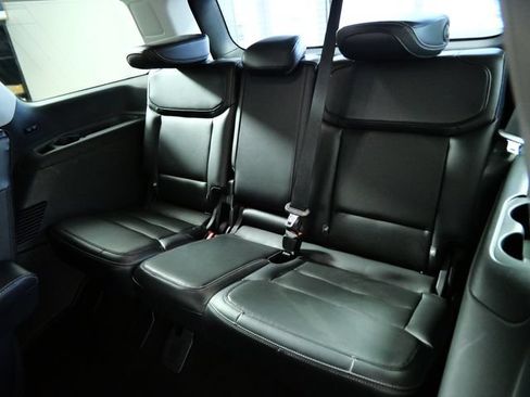 Certified 2025 Ford Expedition Platinum AWD/4WD image 16