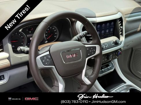 Used 2023 GMC Acadia SLT FWD image 18