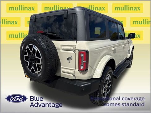 Used 2025 Ford Bronco Outer Banks image 4