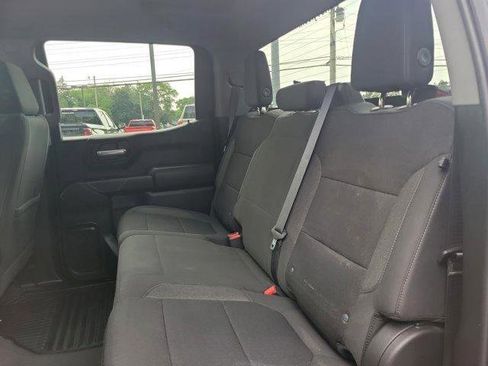 Used 2022 Chevrolet Silverado 1500 LT AWD/4WD image 14