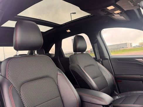 Used 2024 Ford Escape ST-Line w/ Tech Pack #1 AWD/4WD image 24