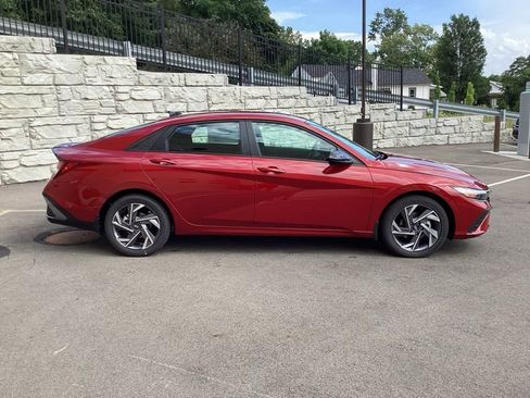 New 2025 Hyundai Elantra Sport FWD image 8