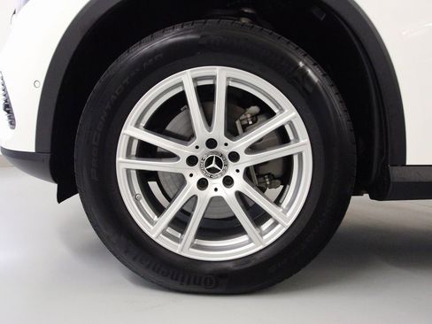 Certified 2025 Mercedes-Benz GLC 300 4MATIC image 10