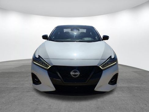Used 2023 Nissan Maxima SR w/ Sport Mat Group image 2