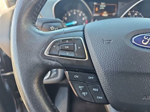 Used 2018 Ford Escape SEL image 18