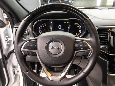 Used 2021 Jeep Grand Cherokee Overland AWD/4WD image 24