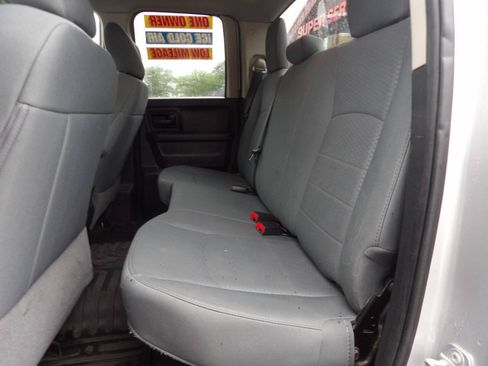 Used 2017 RAM 1500 Express w/ Express Value Package AWD/4WD image 9