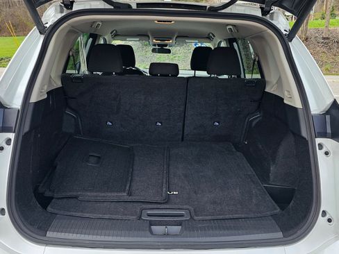 Used 2025 Nissan Rogue SV image 8